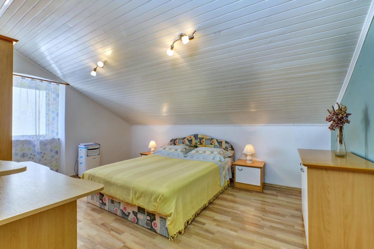 Apartment Dami Мали-Лошинь Экстерьер фото