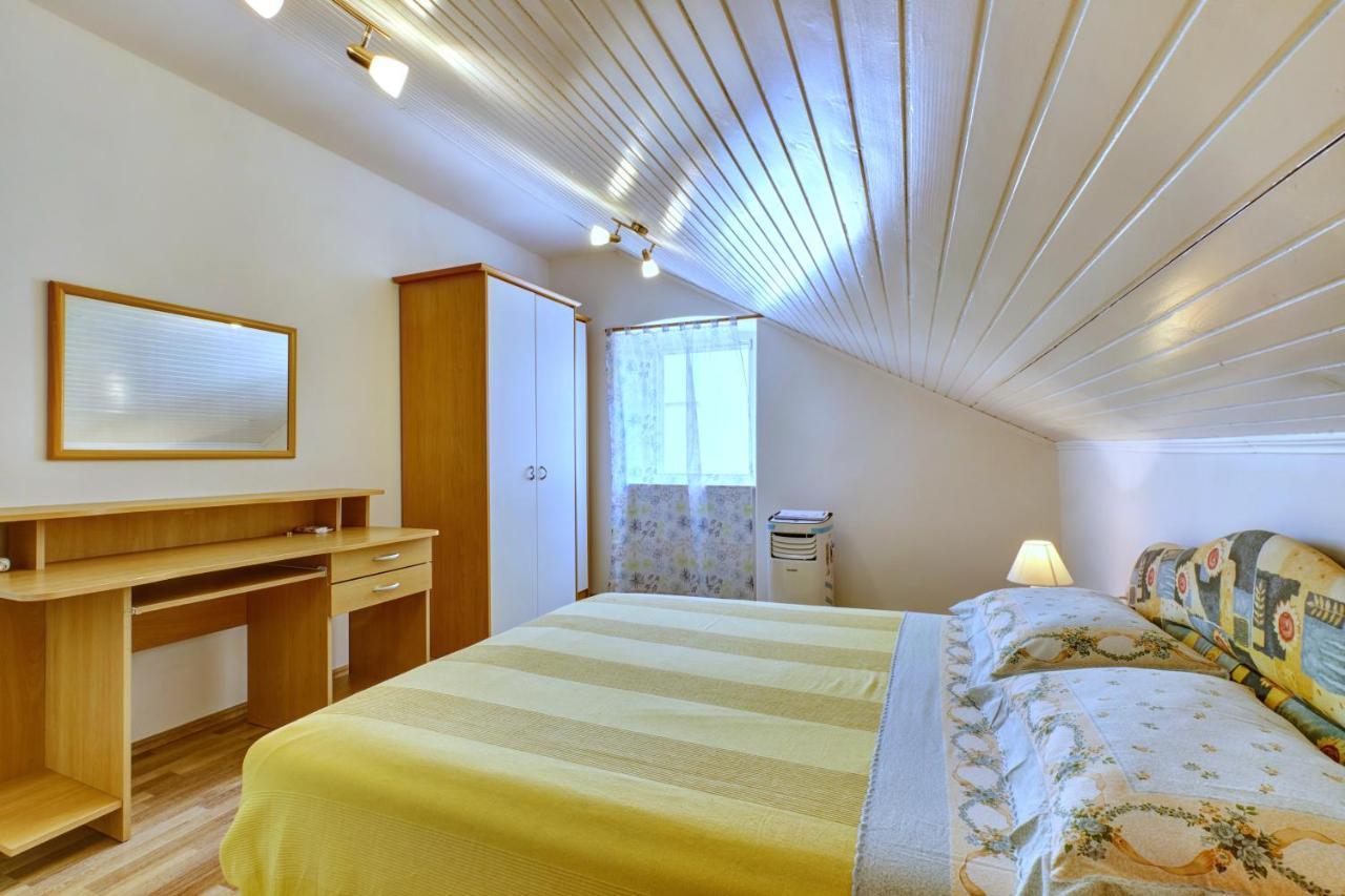 Apartment Dami Мали-Лошинь Экстерьер фото
