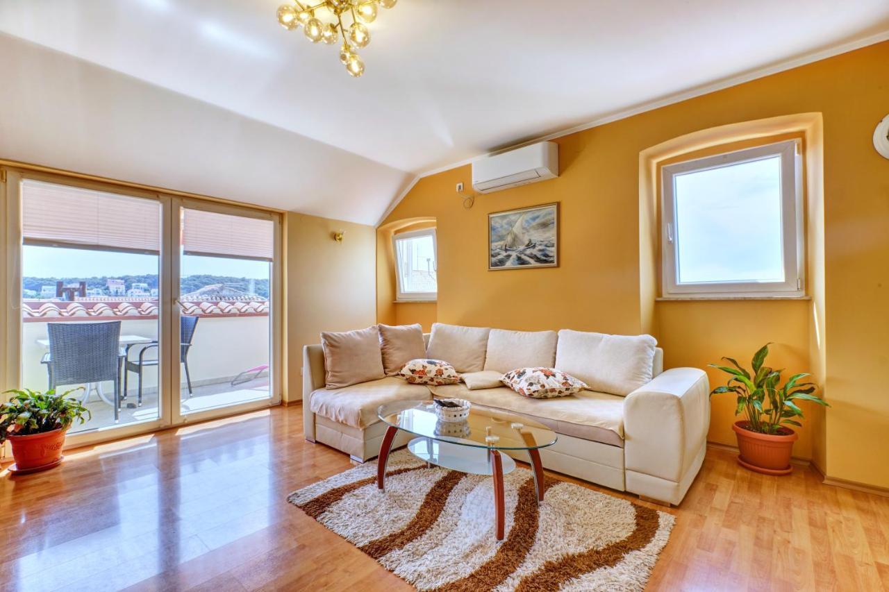 Apartment Dami Мали-Лошинь Экстерьер фото