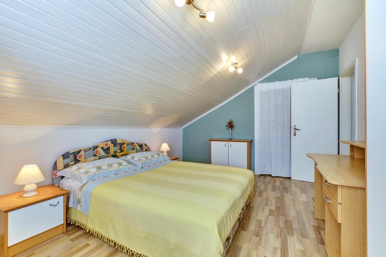Apartment Dami Мали-Лошинь Экстерьер фото