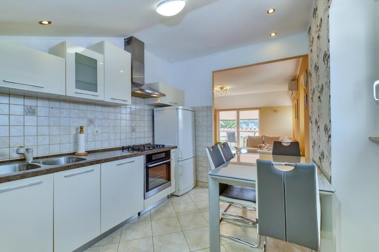 Apartment Dami Мали-Лошинь Экстерьер фото