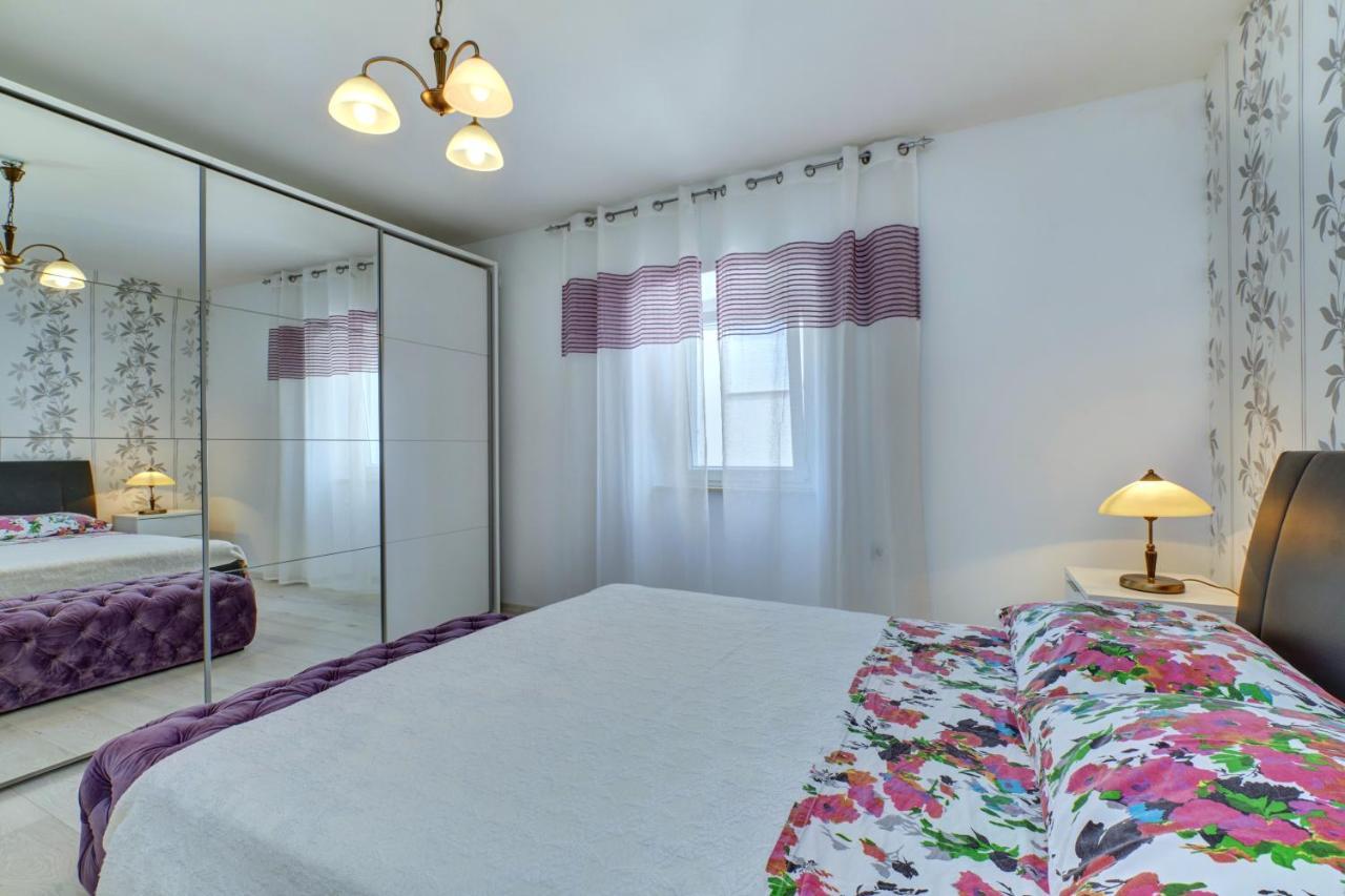 Apartment Dami Мали-Лошинь Экстерьер фото