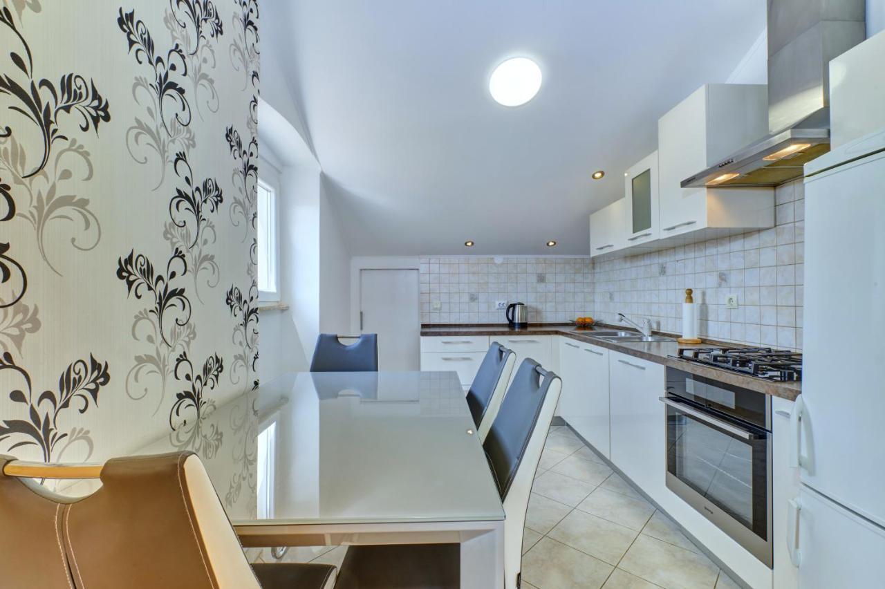 Apartment Dami Мали-Лошинь Экстерьер фото